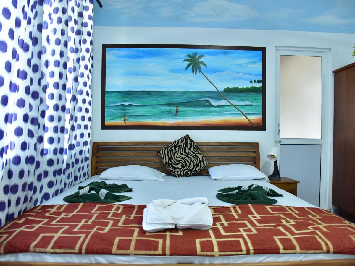 Hotel Happy Tuna Hikkaduwa Exterior foto